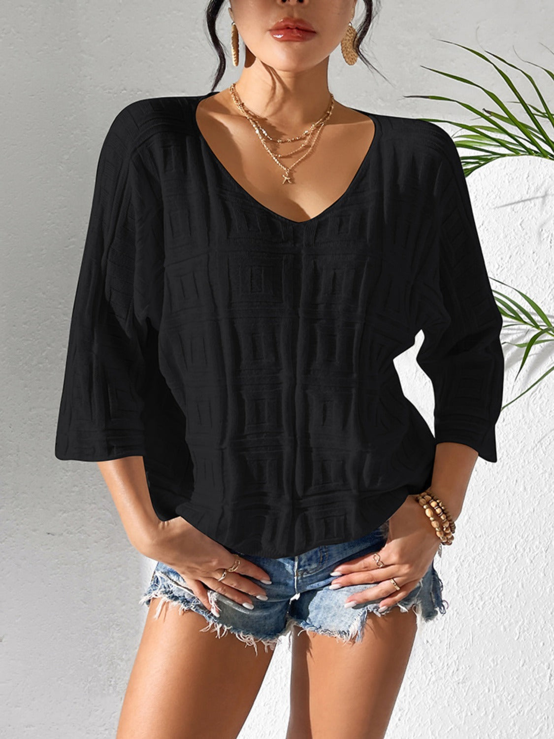 V Neck 3 4 sleeve top, black